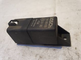 bontott VW GOLF VI Izzító Relé