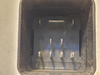 bontott VW GOLF VI Izzító Relé