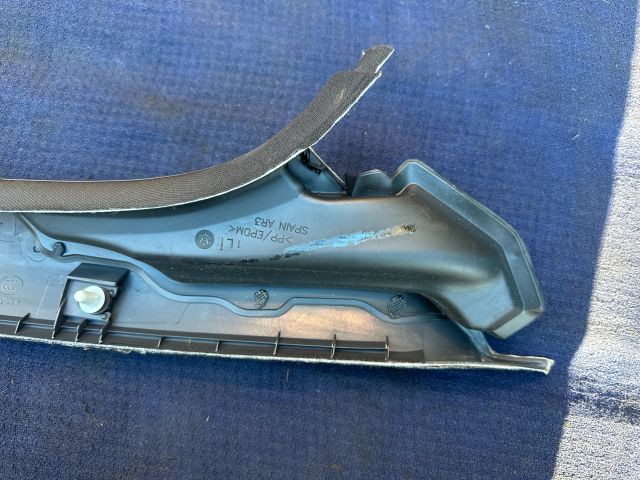 bontott VW GOLF VI Jobb A Oszlop Burkolat