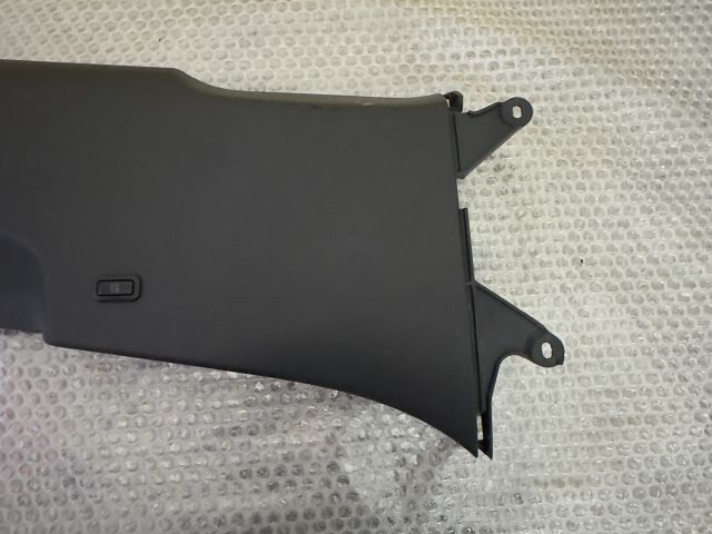 bontott VW GOLF VI Jobb B Oszlop Burkolat