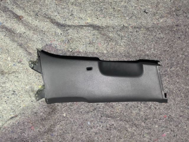 bontott VW GOLF VI Jobb B Oszlop Burkolat