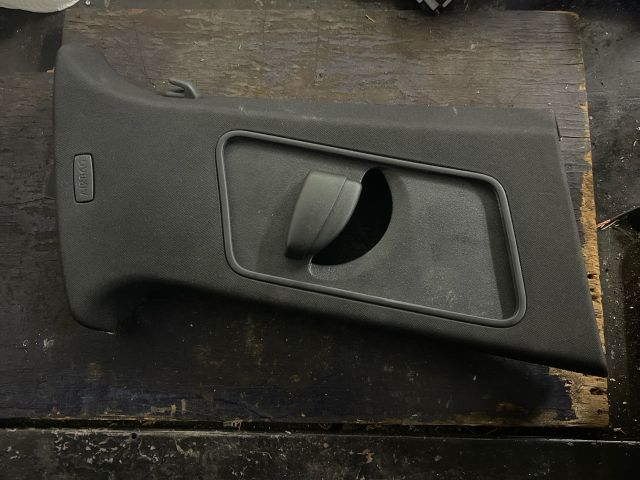 bontott VW GOLF VI Jobb B Oszlop Burkolat