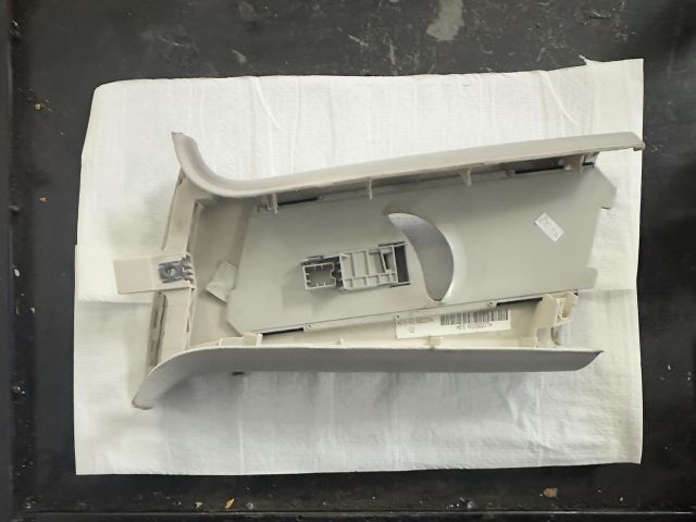 bontott VW GOLF VI Jobb B Oszlop Burkolat