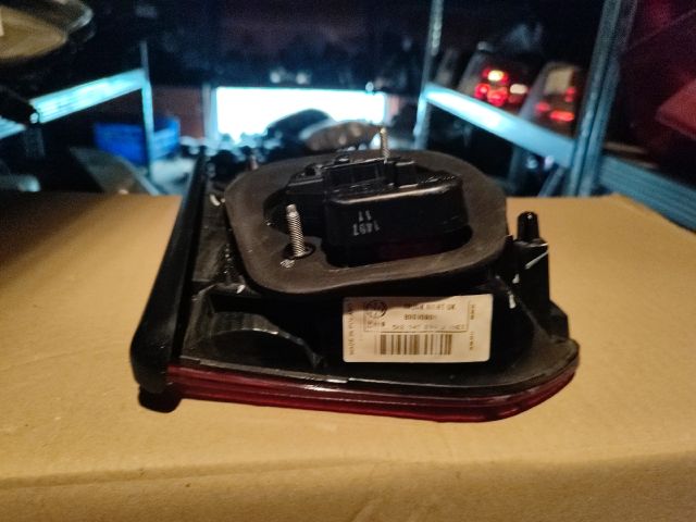 bontott VW GOLF VI Jobb Belső Hátsó Lámpa