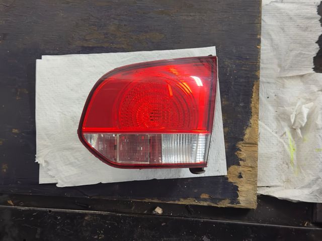 bontott VW GOLF VI Jobb Belső Hátsó Lámpa