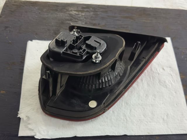 bontott VW GOLF VI Jobb Belső Hátsó Lámpa