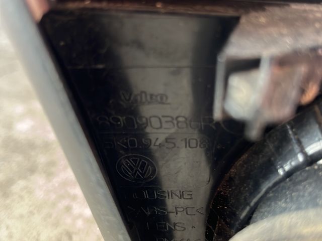 bontott VW GOLF VI Jobb Belső Hátsó Lámpa