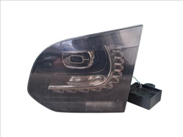 bontott VW GOLF VI Jobb Belső Hátsó Lámpa