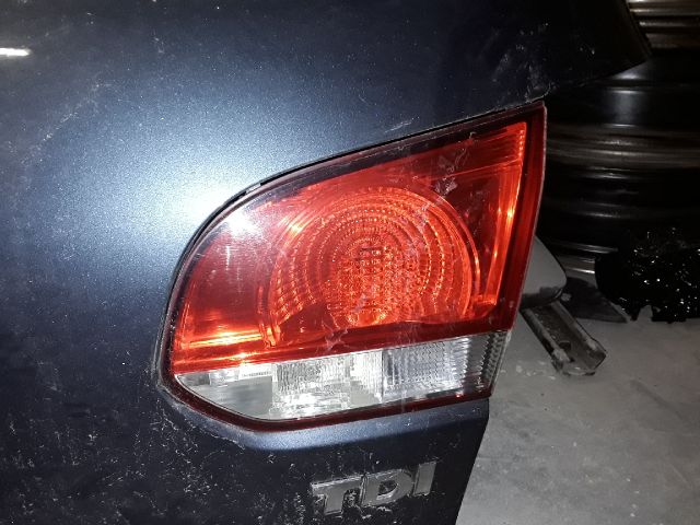 bontott VW GOLF VI Jobb Belső Hátsó Lámpa