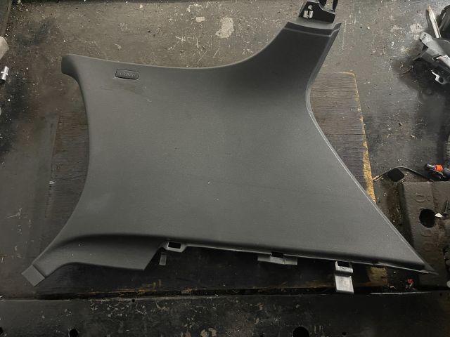 bontott VW GOLF VI Jobb C Oszlop Burkolat