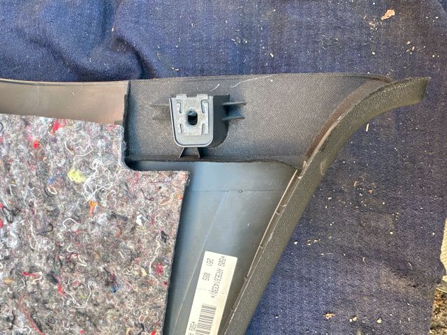 bontott VW GOLF VI Jobb C Oszlop Burkolat