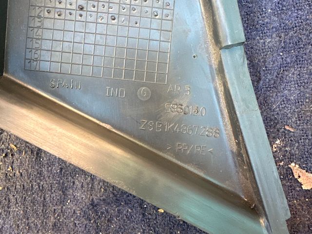 bontott VW GOLF VI Jobb C Oszlop Burkolat