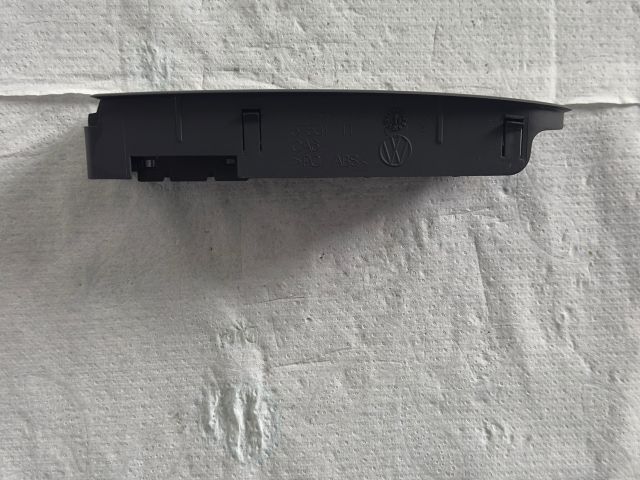 bontott VW GOLF VI Jobb első Ablakemelő Kapcsoló Keret