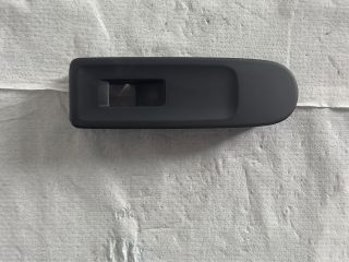 bontott VW GOLF VI Jobb első Ablakemelő Kapcsoló Keret