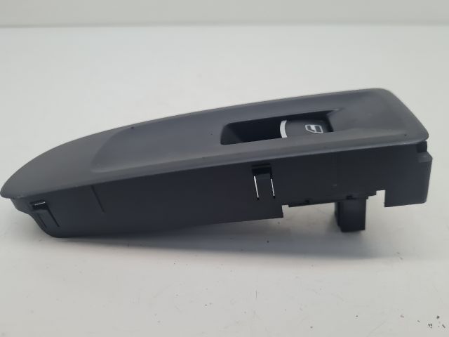 bontott VW GOLF VI Jobb első Ablakemelő Kapcsoló