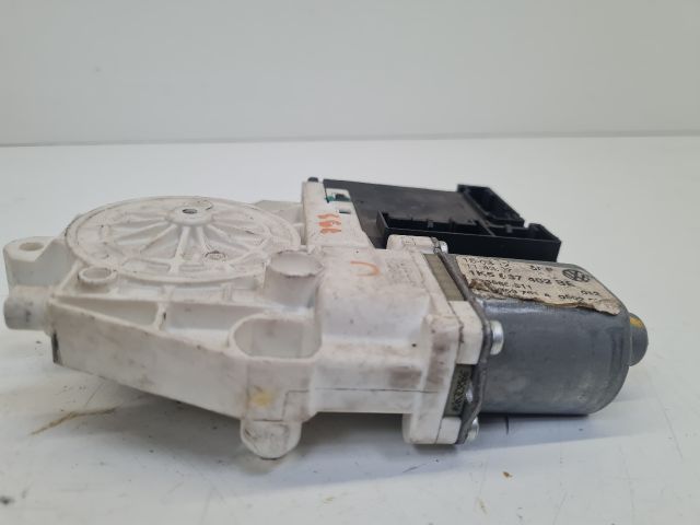 bontott VW GOLF VI Jobb első Ablakemelő Motor