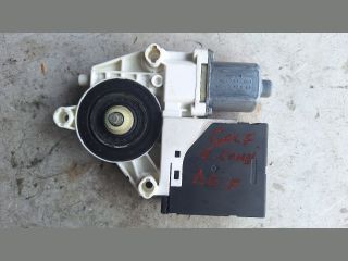 bontott VW GOLF VI Jobb első Ablakemelő Motor