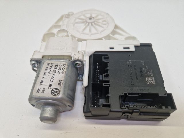 bontott VW GOLF VI Jobb első Ablakemelő Motor