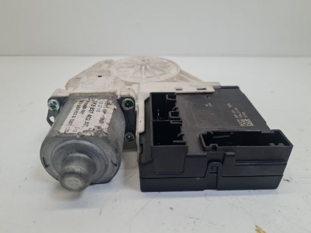 bontott VW GOLF VI Jobb első Ablakemelő Motor