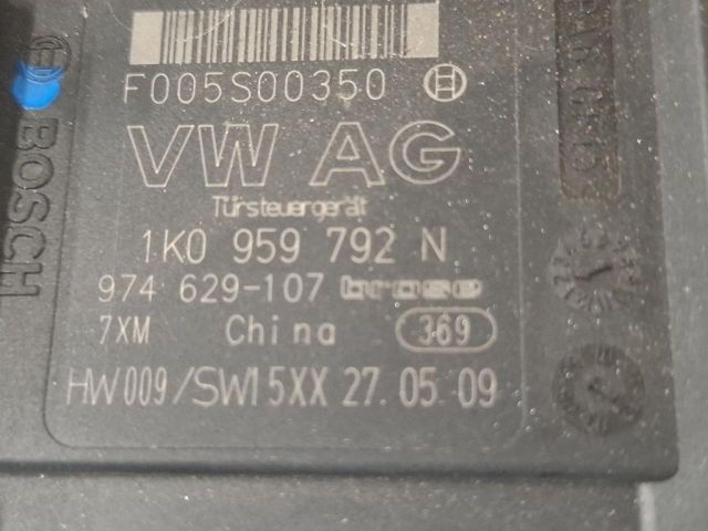 bontott VW GOLF VI Jobb első Ablakemelő Motor