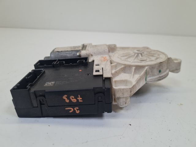 bontott VW GOLF VI Jobb első Ablakemelő Motor