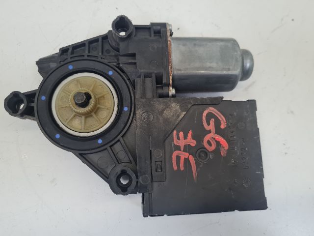 bontott VW GOLF VI Jobb első Ablakemelő Motor