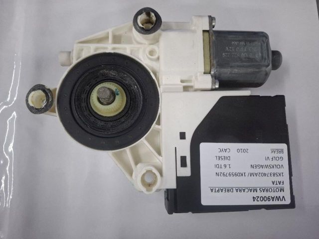 bontott VW GOLF VI Jobb első Ablakemelő Motor