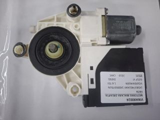 bontott VW GOLF VI Jobb első Ablakemelő Motor