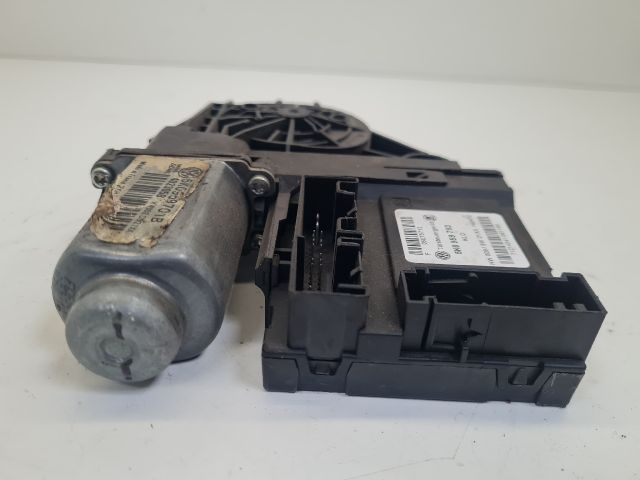 bontott VW GOLF VI Jobb első Ablakemelő Motor