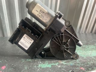 bontott VW GOLF VI Jobb első Ablakemelő Motor