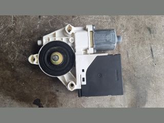 bontott VW GOLF VI Jobb első Ablakemelő Motor