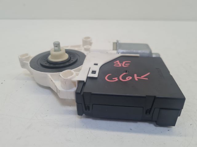 bontott VW GOLF VI Jobb első Ablakemelő Motor