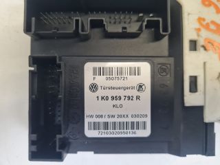 bontott VW GOLF VI Jobb első Ablakemelő Motor