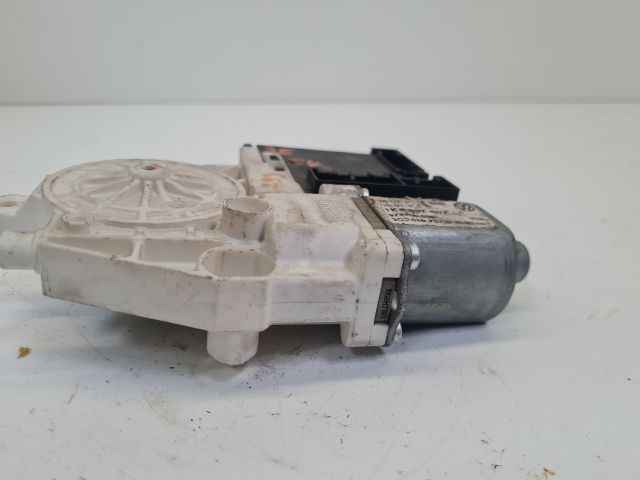 bontott VW GOLF VI Jobb első Ablakemelő Motor