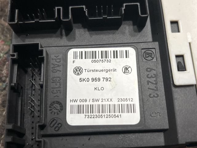 bontott VW GOLF VI Jobb első Ablakemelő Motor