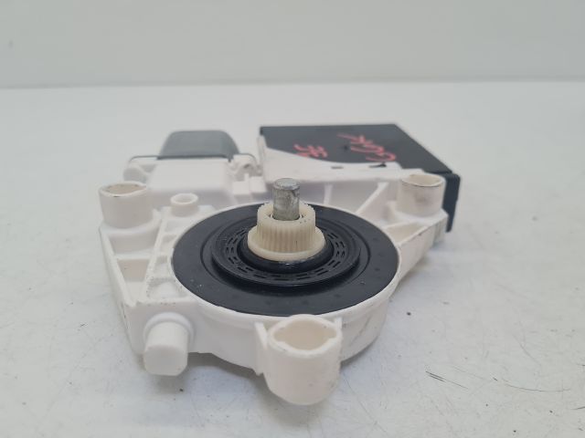 bontott VW GOLF VI Jobb első Ablakemelő Motor