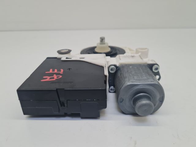 bontott VW GOLF VI Jobb első Ablakemelő Motor