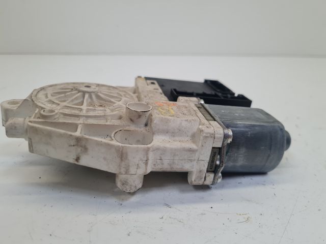 bontott VW GOLF VI Jobb első Ablakemelő Motor