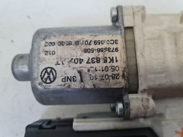 bontott VW GOLF VI Jobb első Ablakemelő Motor
