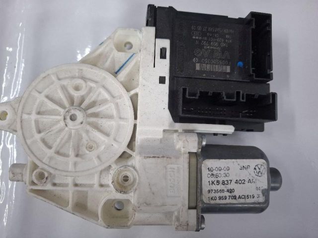 bontott VW GOLF VI Jobb első Ablakemelő Motor