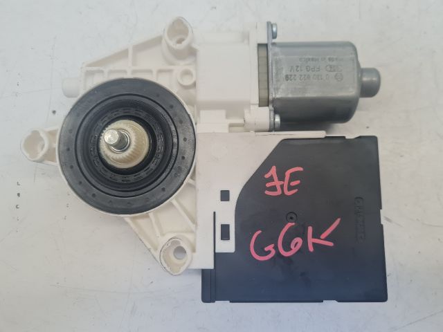 bontott VW GOLF VI Jobb első Ablakemelő Motor