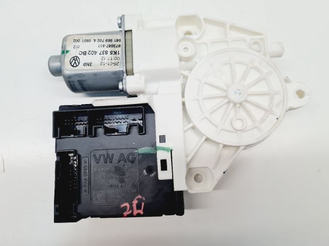 bontott VW GOLF VI Jobb első Ablakemelő Motor