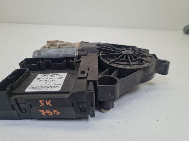 bontott VW GOLF VI Jobb első Ablakemelő Motor