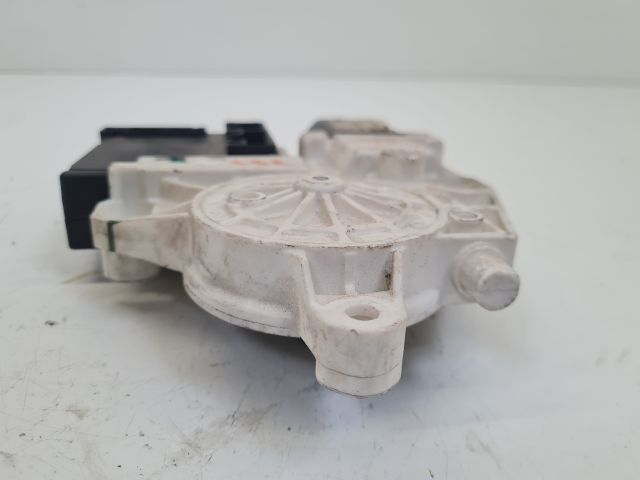 bontott VW GOLF VI Jobb első Ablakemelő Motor