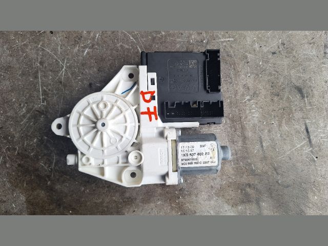 bontott VW GOLF VI Jobb első Ablakemelő Motor