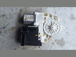 bontott VW GOLF VI Jobb első Ablakemelő Motor
