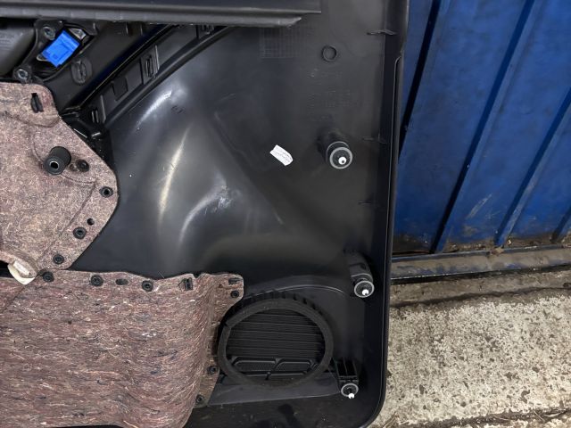 bontott VW GOLF VI Jobb első Ajtó Kárpit