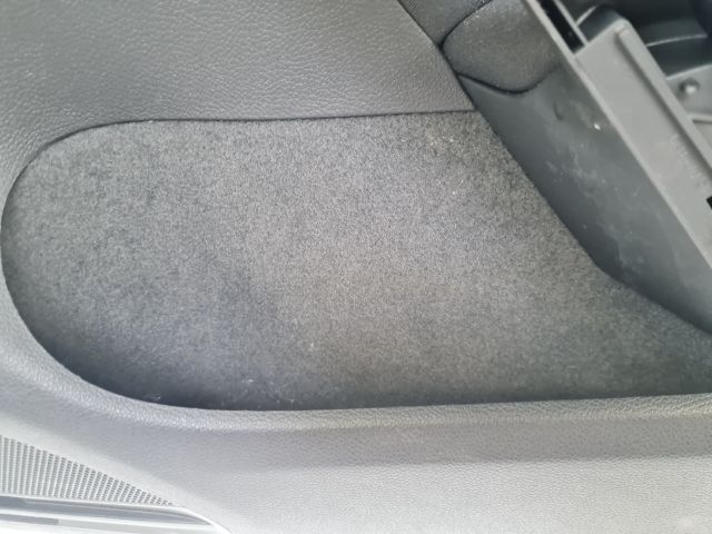 bontott VW GOLF VI Jobb első Ajtó Kárpit