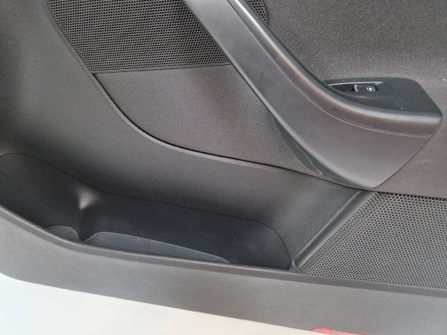 bontott VW GOLF VI Jobb első Ajtó Kárpit