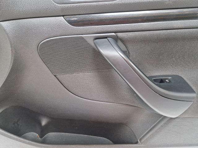 bontott VW GOLF VI Jobb első Ajtó Kárpit
